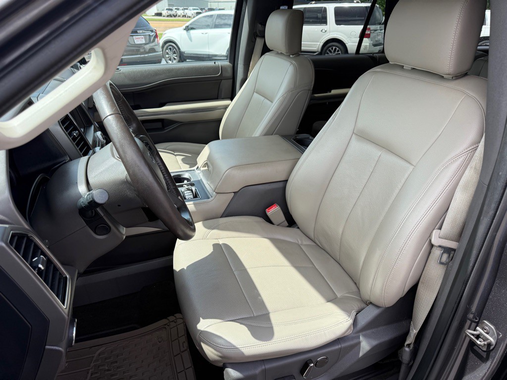 2019 Ford Expedition Image 16