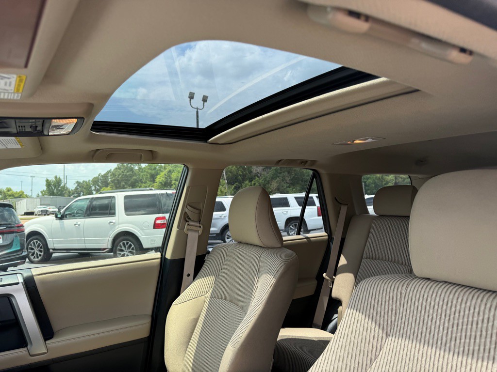 2012 Toyota 4Runner Image 15