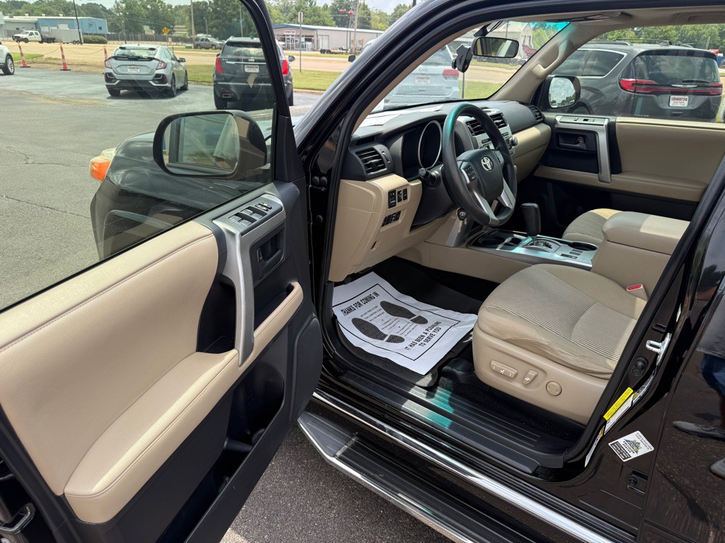 2012 Toyota 4Runner Image 17