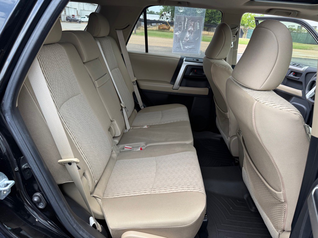 2012 Toyota 4Runner Image 25