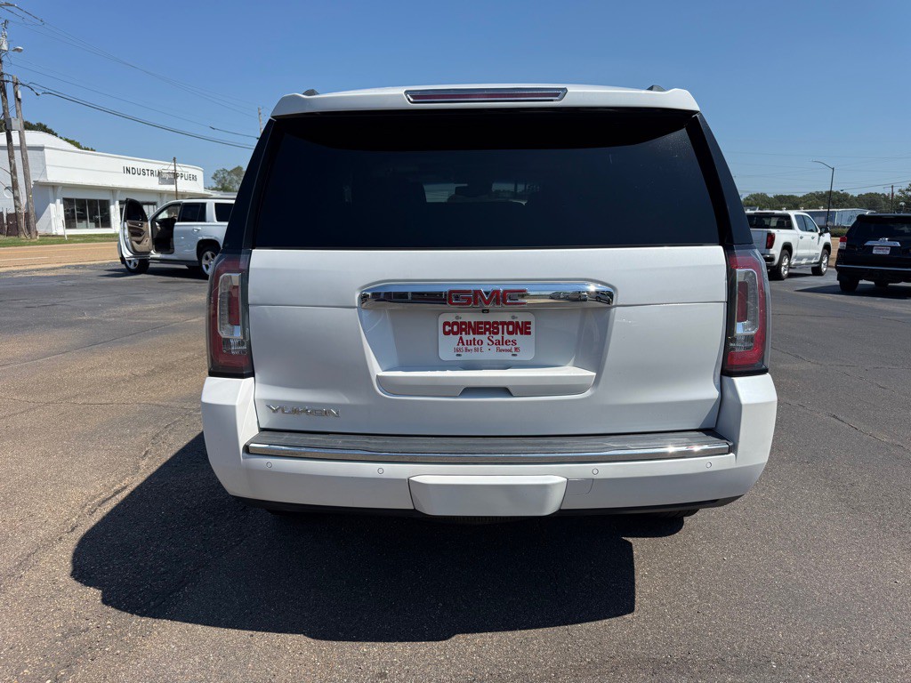 2020 GMC Yukon Image 8