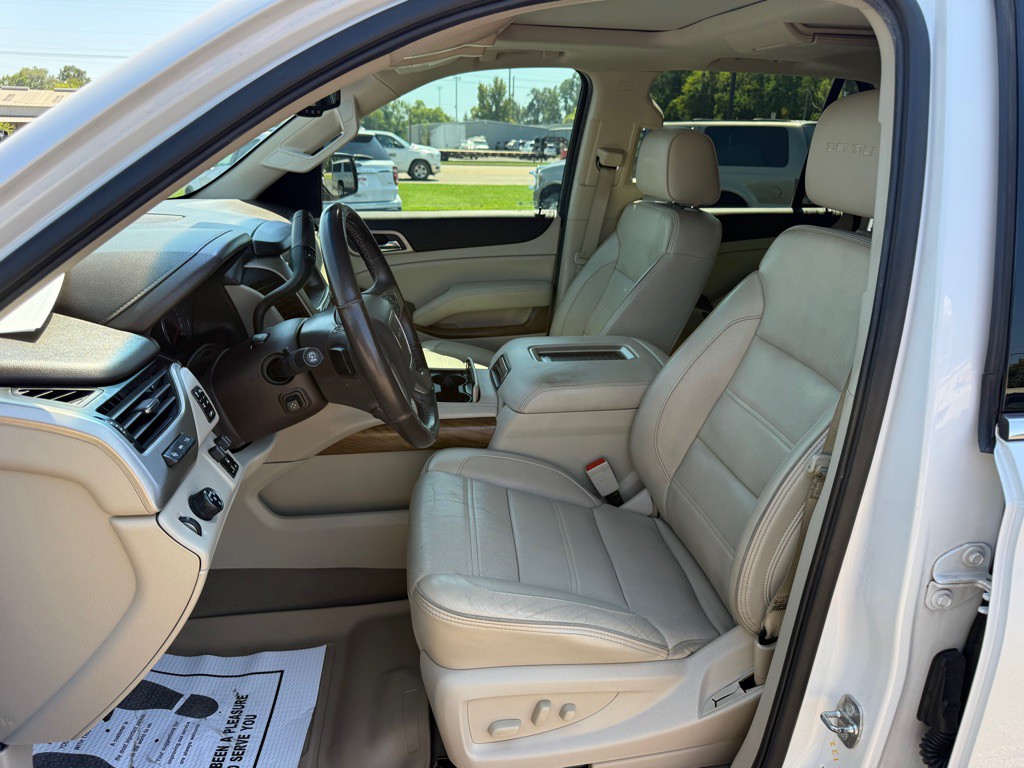 2020 GMC Yukon Image 12