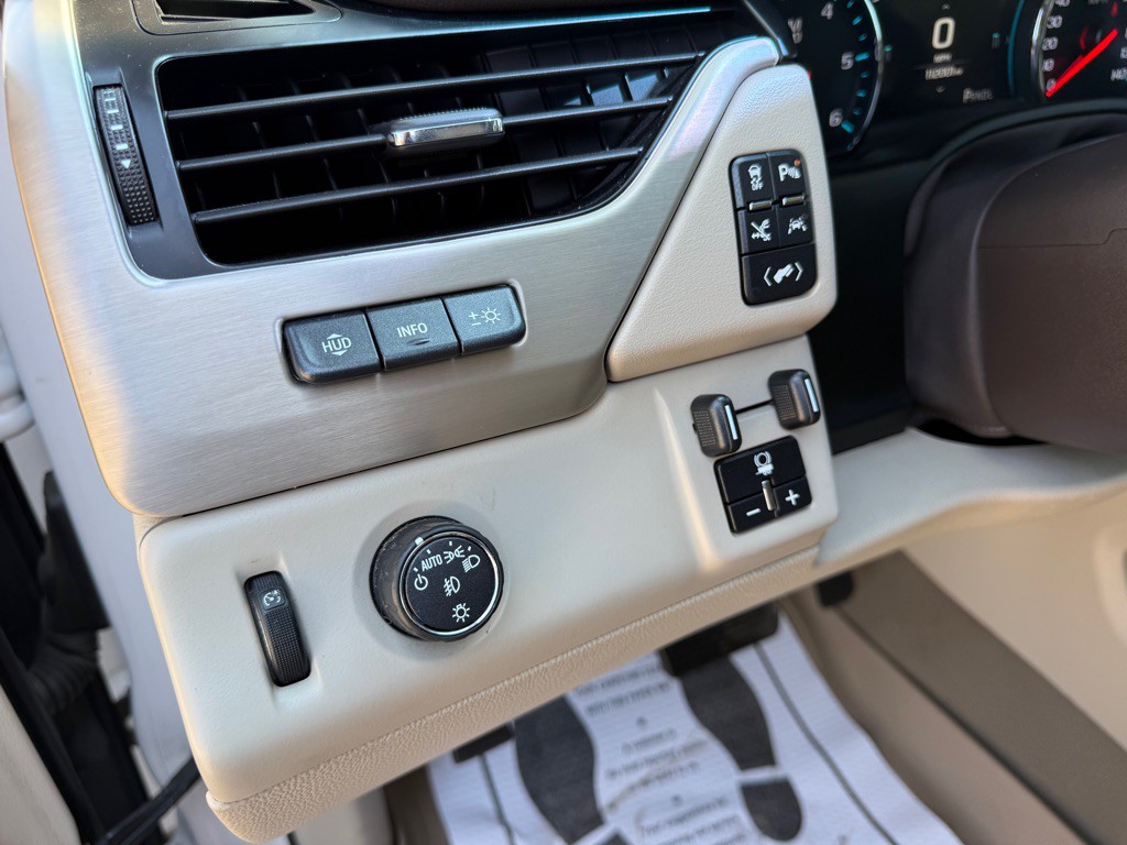 2020 GMC Yukon Image 24