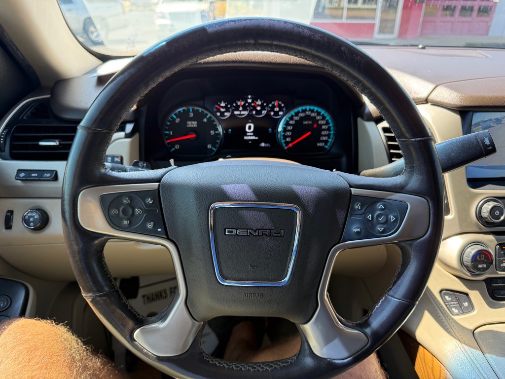 2020 GMC Yukon Image 25