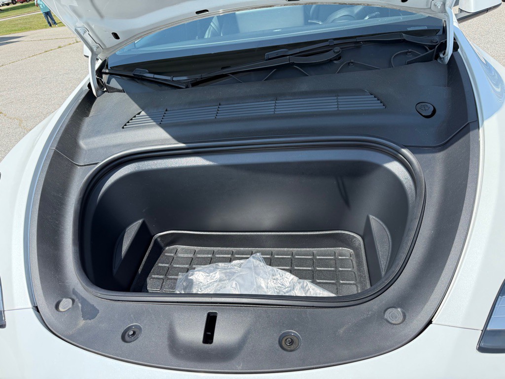 2021 Tesla Model Y Image 16