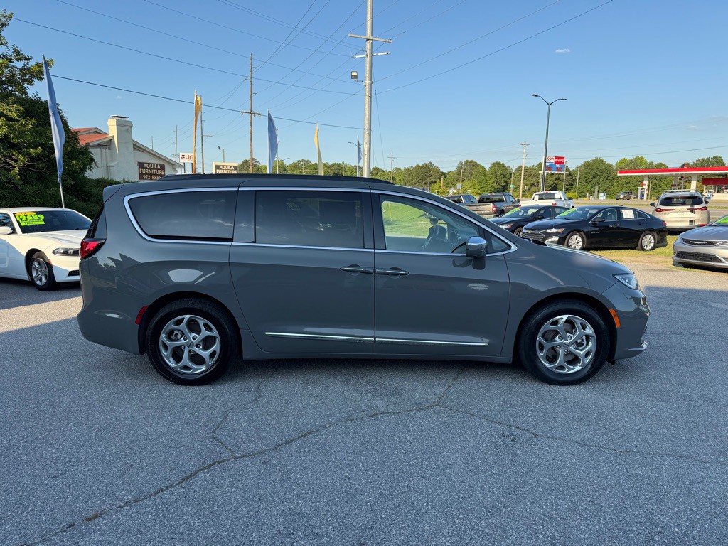2022 Chrysler Pacifica Image 6