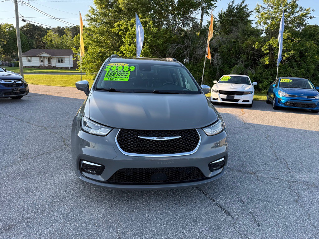 2022 Chrysler Pacifica Image 8