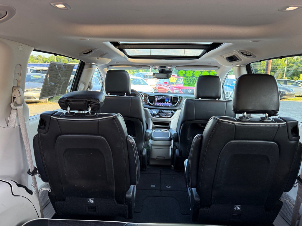 2022 Chrysler Pacifica Image 13