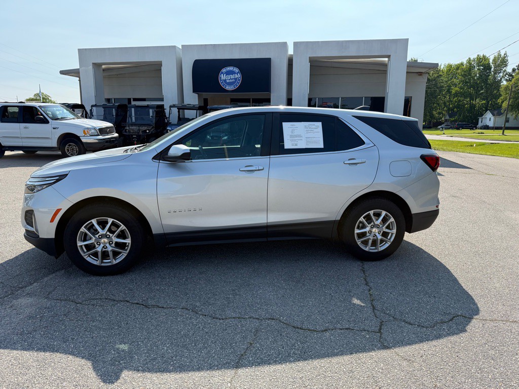 2022 Chevrolet Equinox Image 2