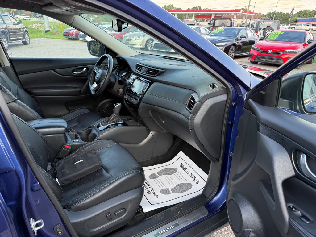 2019 Nissan Rogue Image 9