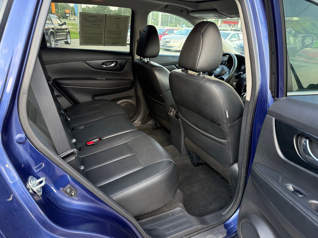 2019 Nissan Rogue Image 10