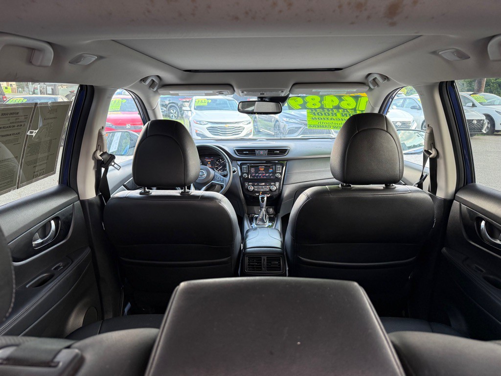 2019 Nissan Rogue Image 12