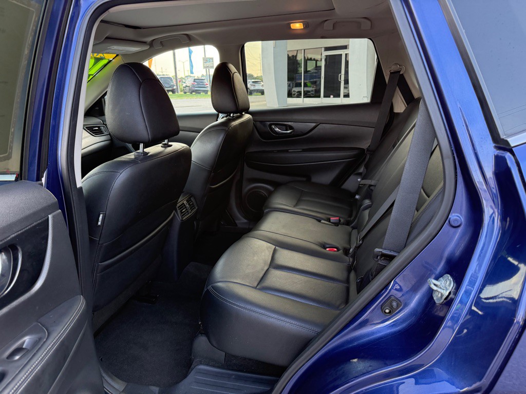 2019 Nissan Rogue Image 13