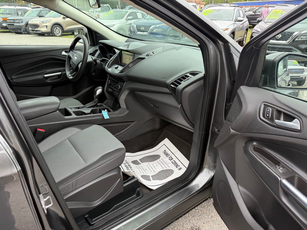 2019 Ford Escape Image 9