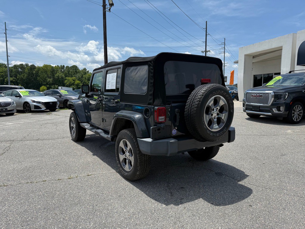 2017 Jeep Wrangler Unlimited Image 3