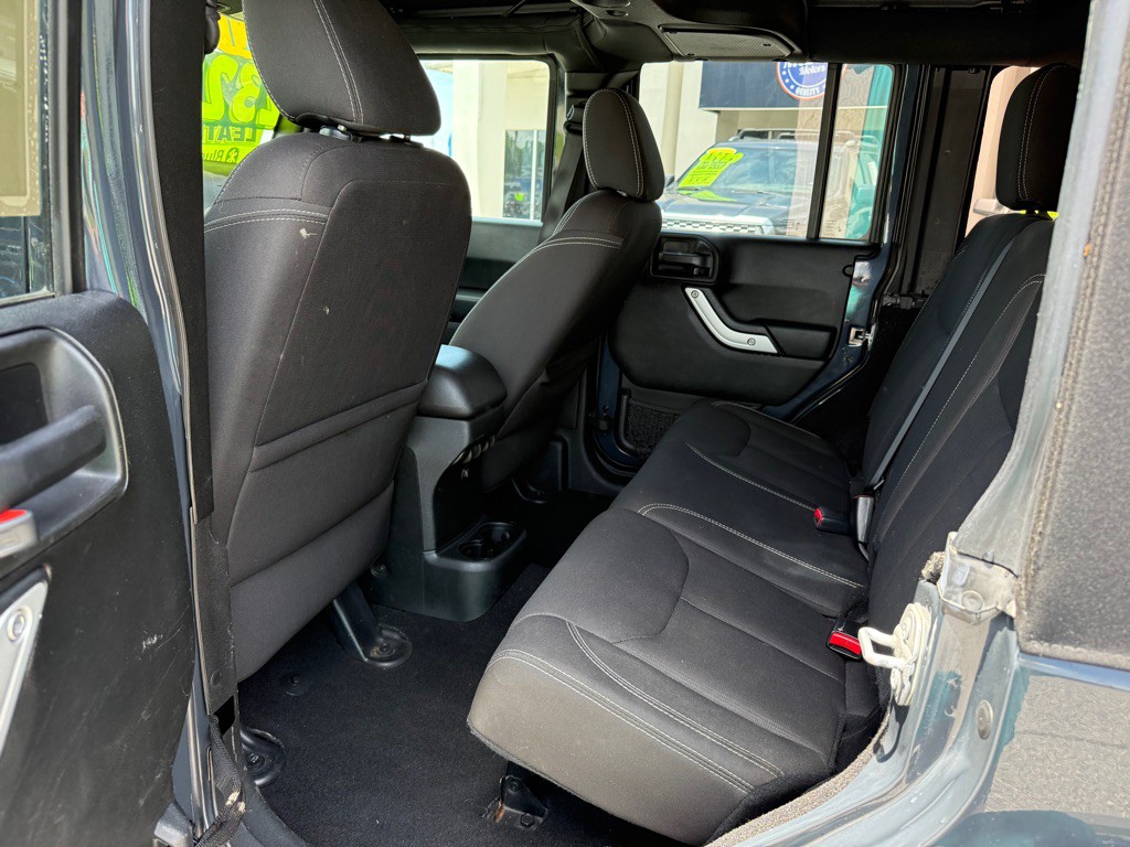 2017 Jeep Wrangler Unlimited Image 11