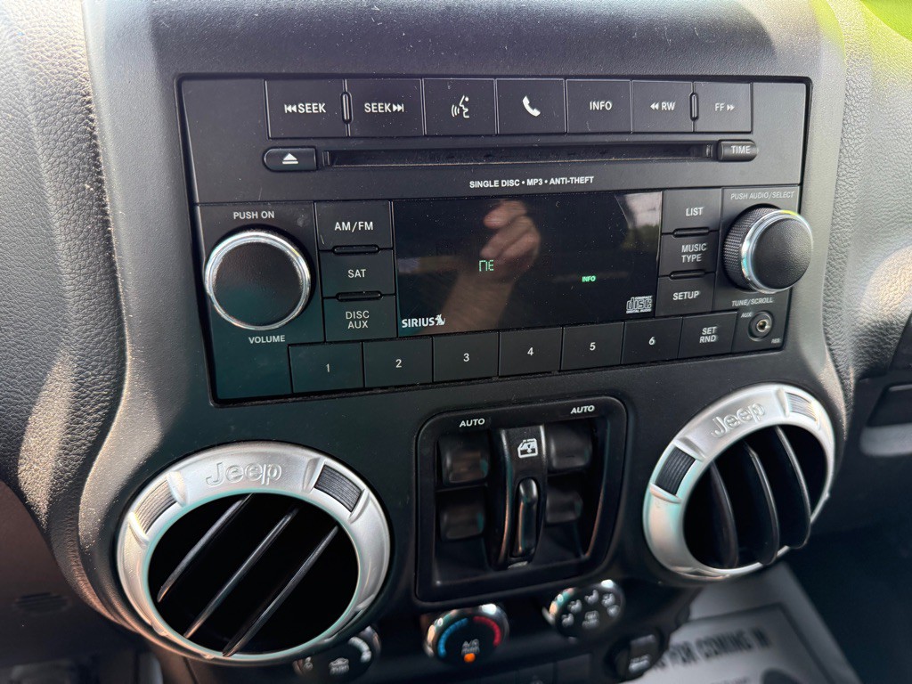 2017 Jeep Wrangler Unlimited Image 15
