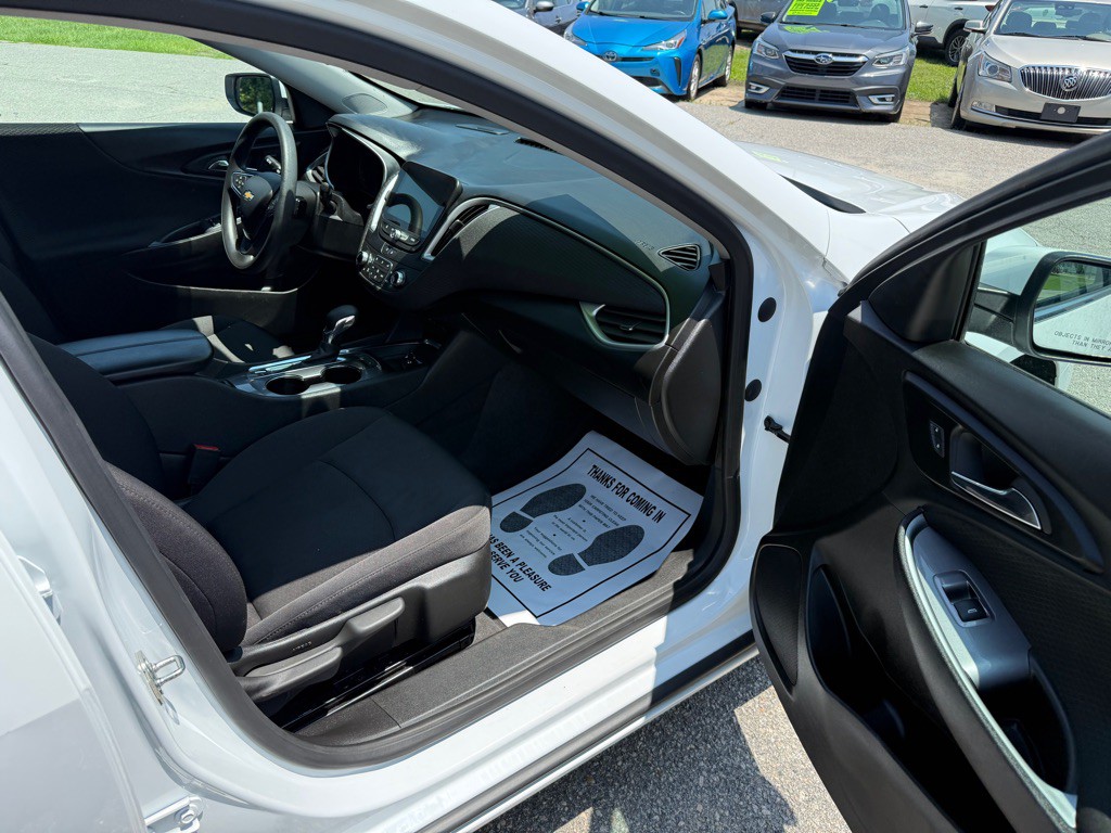 2024 Chevrolet Malibu Image 9