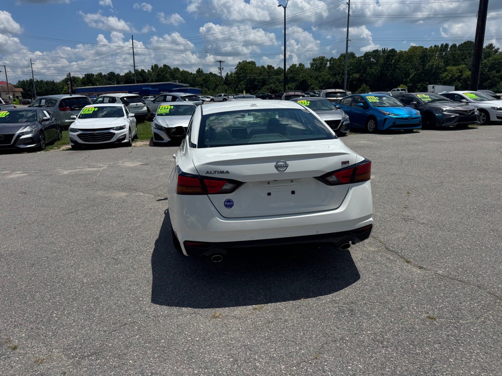 2024 Nissan Altima Image 4