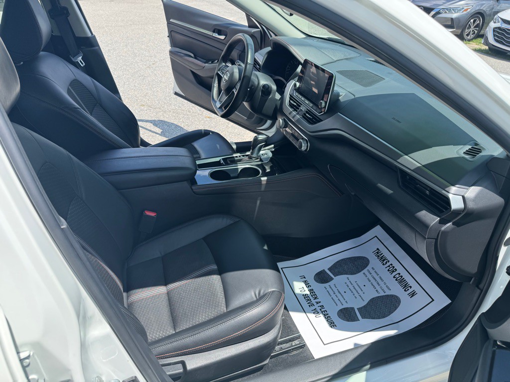 2024 Nissan Altima Image 16