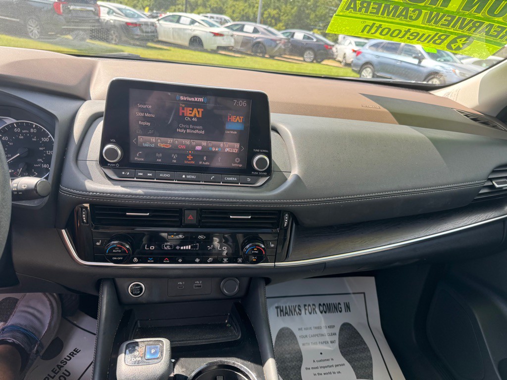 2021 Nissan Rogue Image 10
