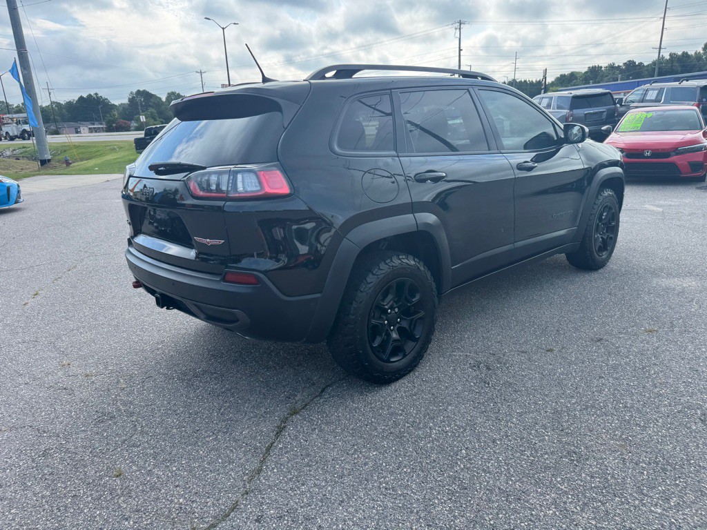 2019 Jeep Cherokee Image 5