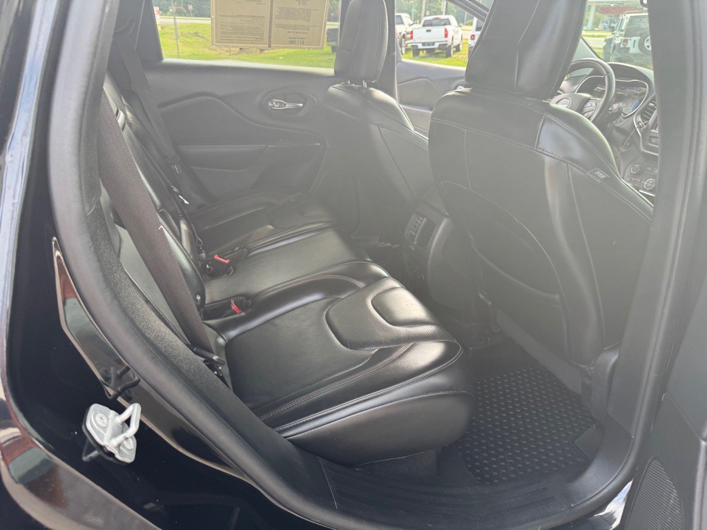 2019 Jeep Cherokee Image 15