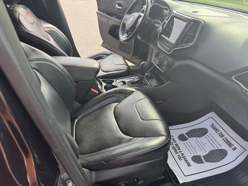 2019 Jeep Cherokee Image 16