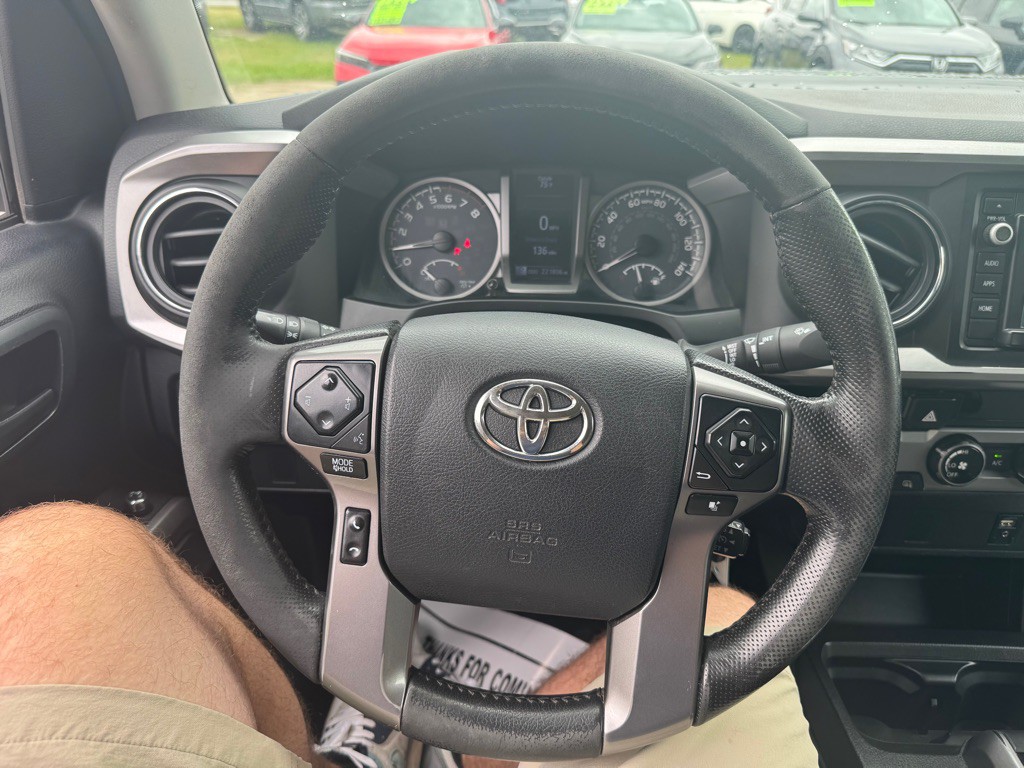 2016 Toyota Tacoma Image 11