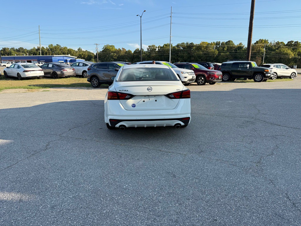2023 Nissan Altima Image 4