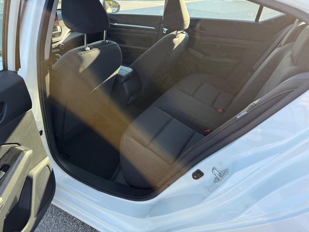 2023 Nissan Altima Image 12
