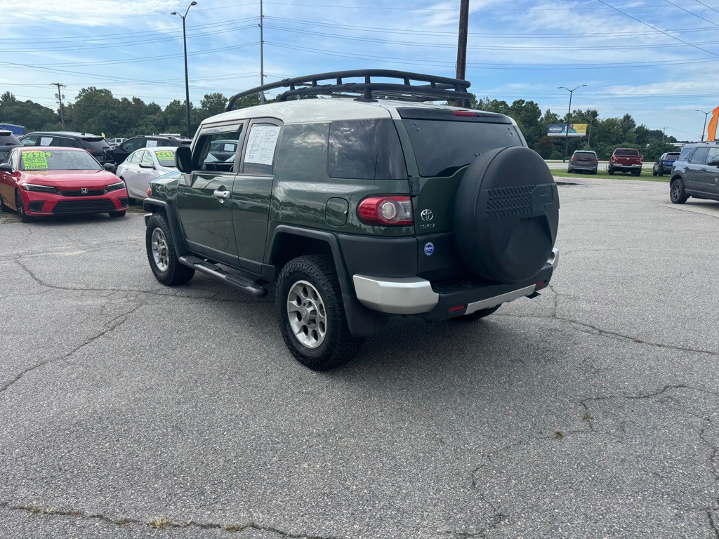 2013 Toyota FJ Cruiser Image 3