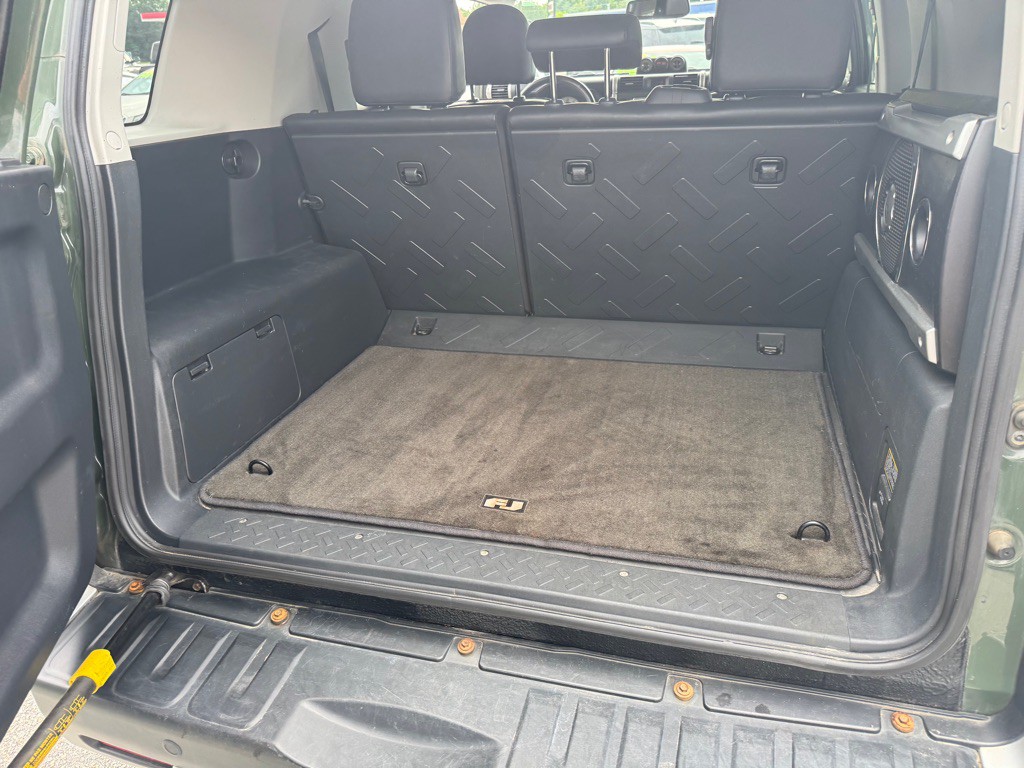 2013 Toyota FJ Cruiser Image 14