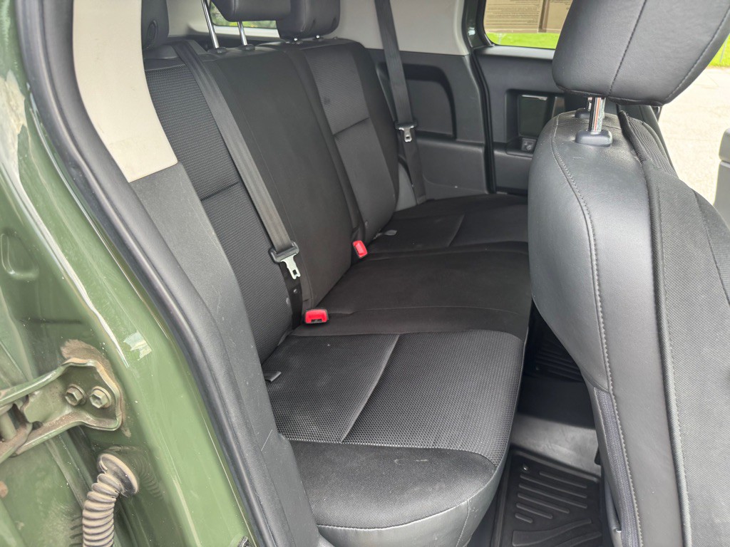 2013 Toyota FJ Cruiser Image 15