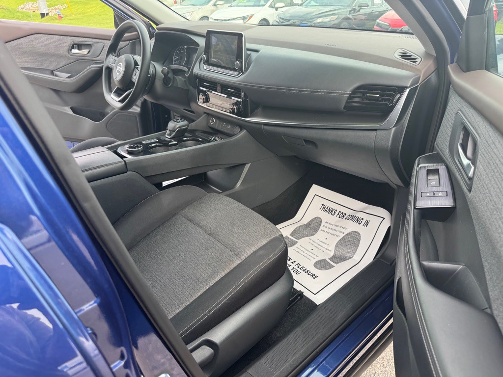 2021 Nissan Rogue Image 16
