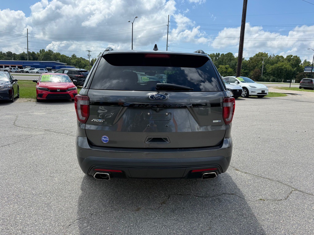 2017 Ford Explorer Image 4