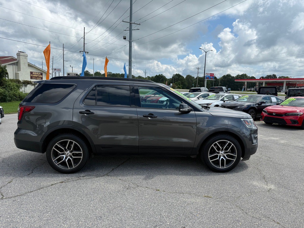 2017 Ford Explorer Image 6