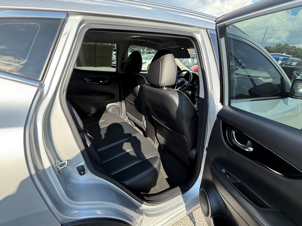 2021 Nissan Rogue Image 10