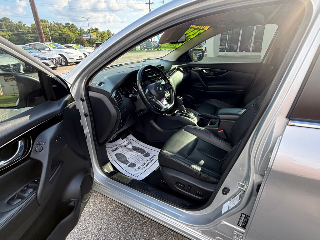 2021 Nissan Rogue Image 13