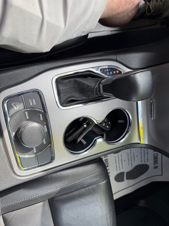 2022 Jeep Grand Cherokee Image 14