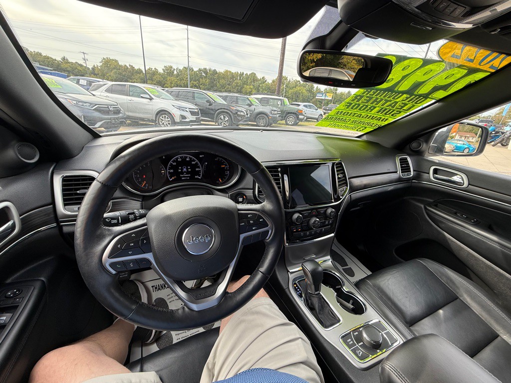 2022 Jeep Grand Cherokee Image 18