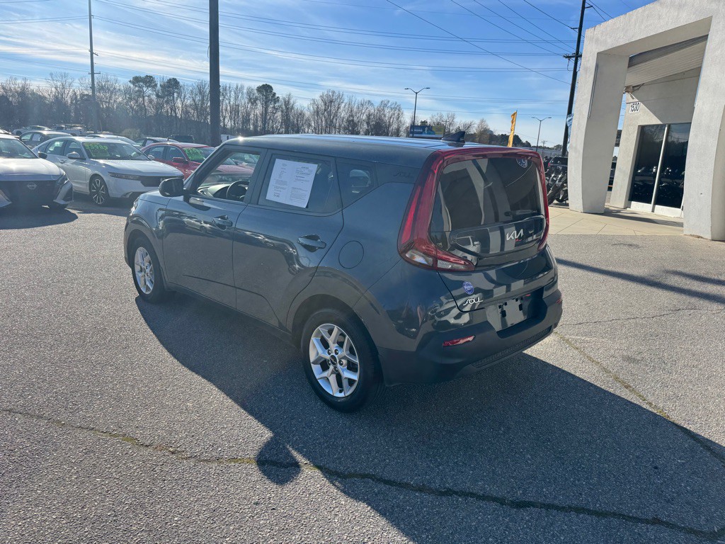 2022 Kia Soul Image 3