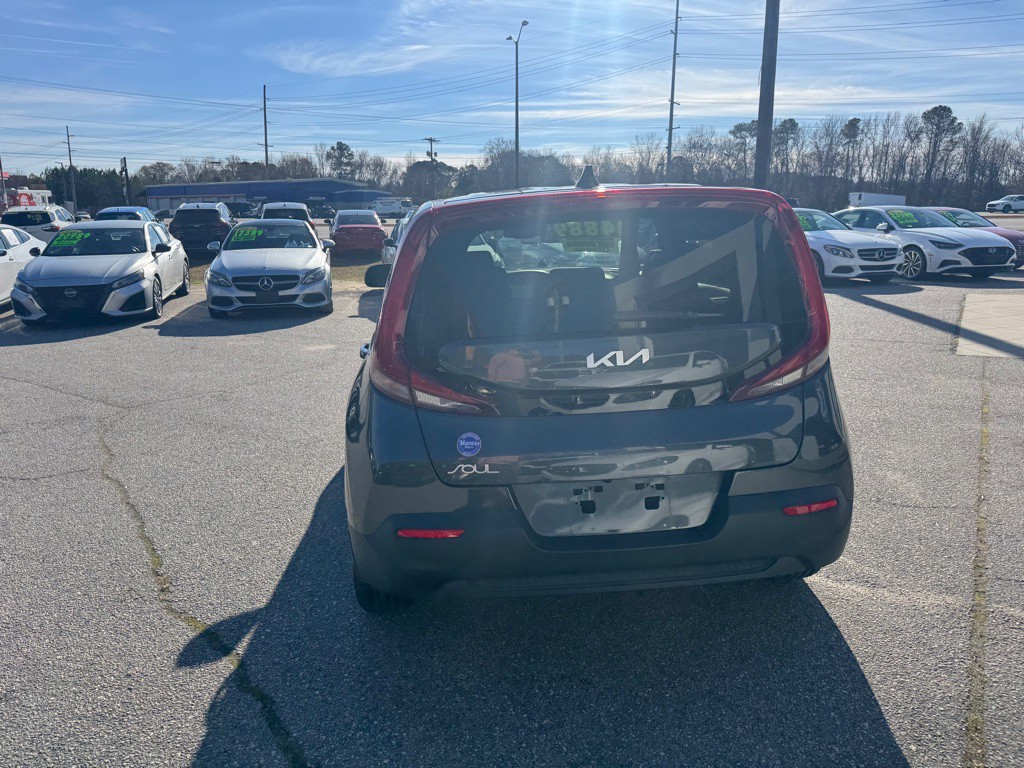 2022 Kia Soul Image 4