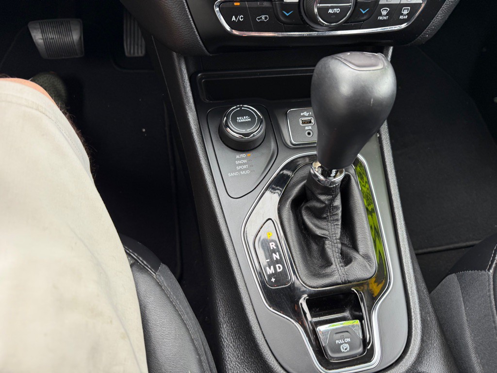 2019 Jeep Cherokee Image 17