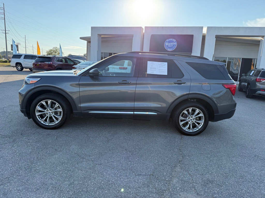 2023 Ford Explorer Image 2