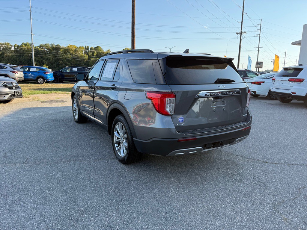 2023 Ford Explorer Image 3