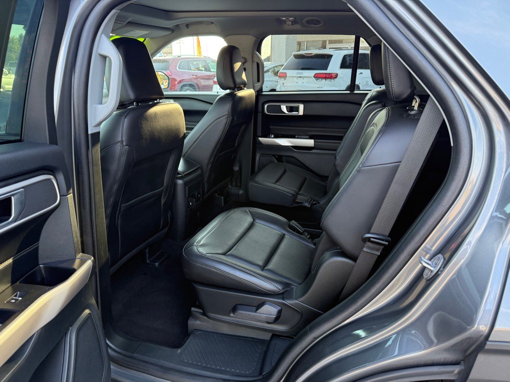 2023 Ford Explorer Image 11