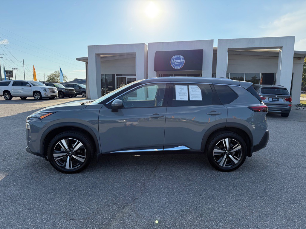 2021 Nissan Rogue Image 2