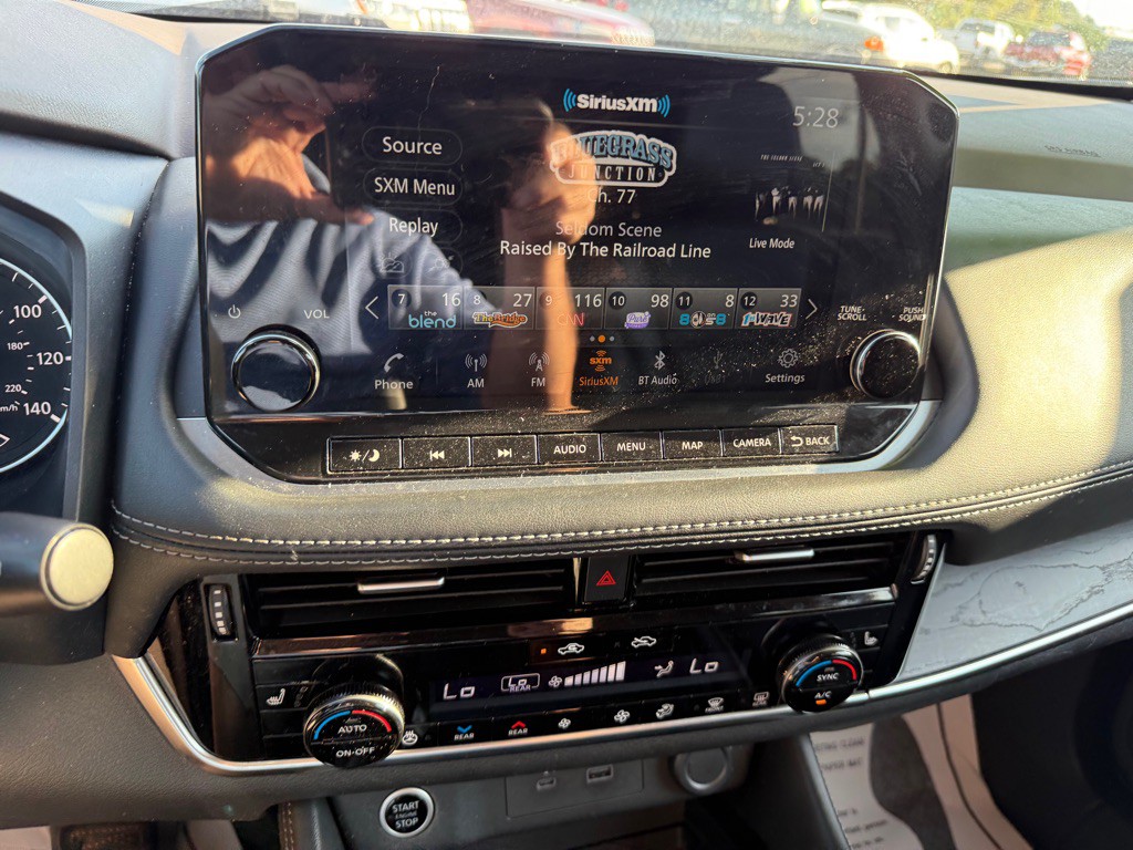 2021 Nissan Rogue Image 17