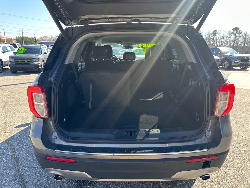 2023 Ford Explorer Image 9